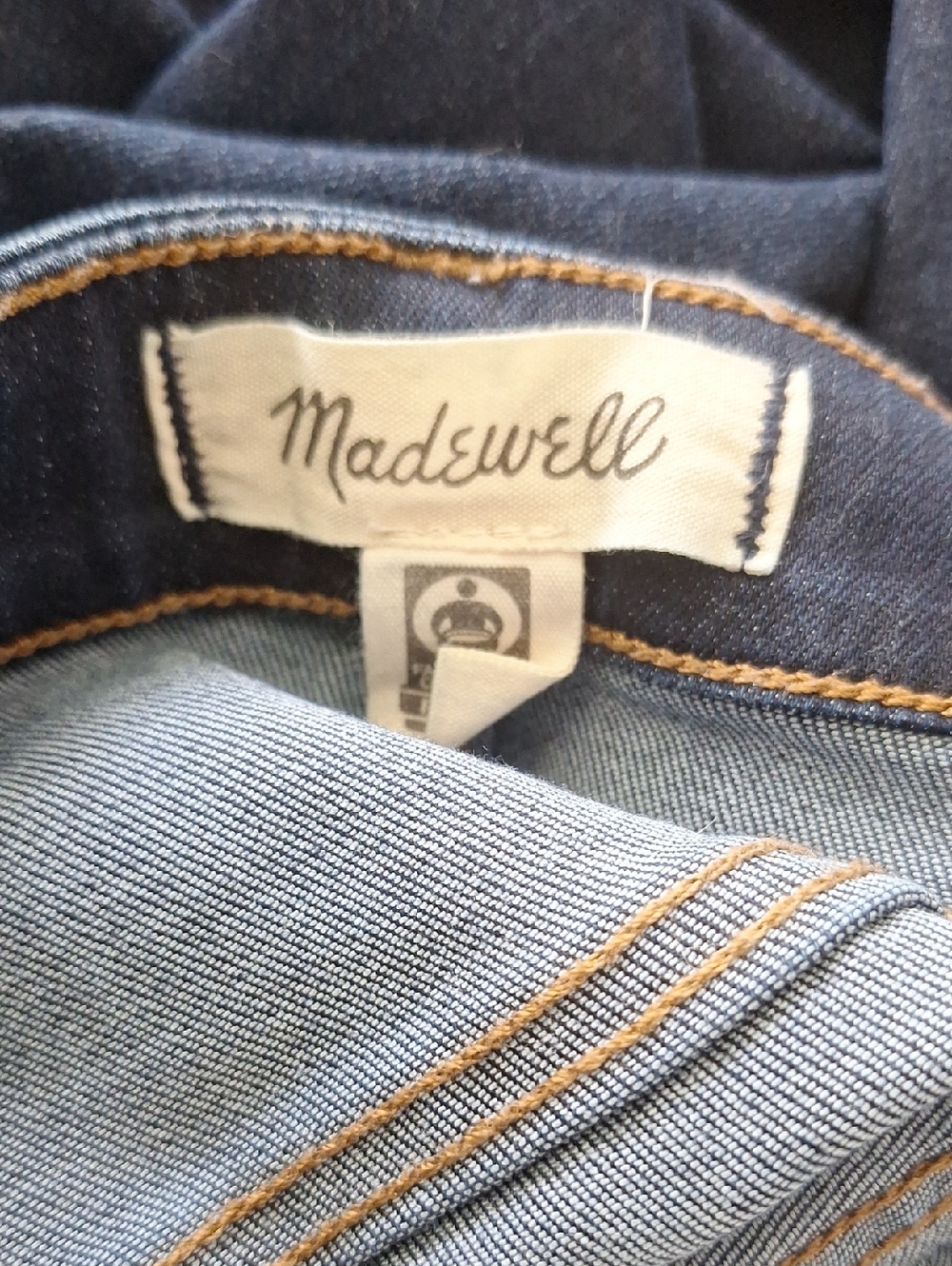 Madewell Curvy Cali Demi-Cut Dark Blue Bootcut Jeans - Picture 11 of 11